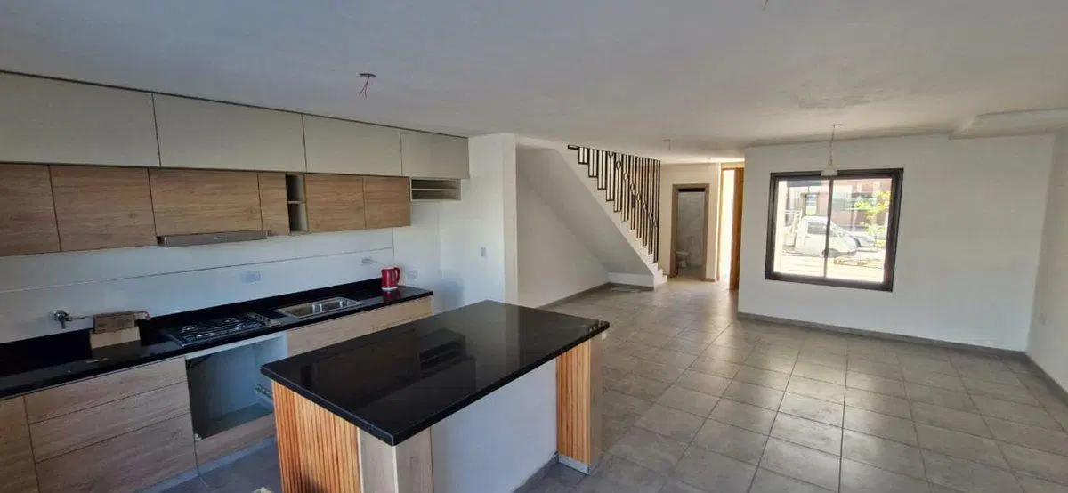 DUPLEX 3 DORMITORIO Y 3 BAÑOS EN ETAPA 2 DOCTA 3