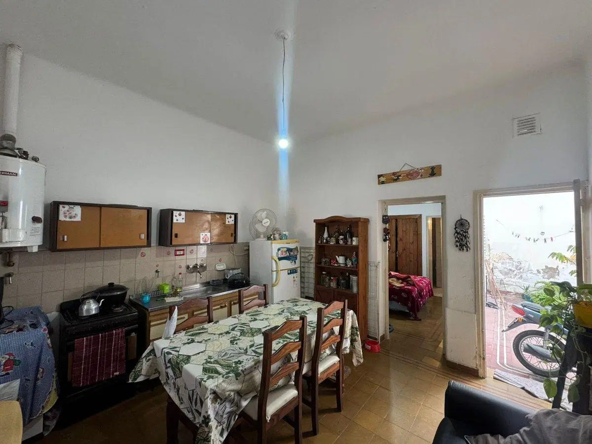 VENTA CASA 1 DORMITORIO. B° GENERAL PUEYRREDON. 4