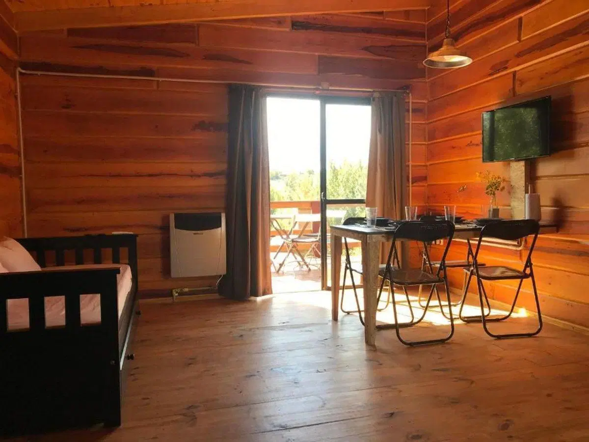 VENTA COMPLEJO DE 2 CABAÑAS EN YACANTO/CALAMUCHITA 4
