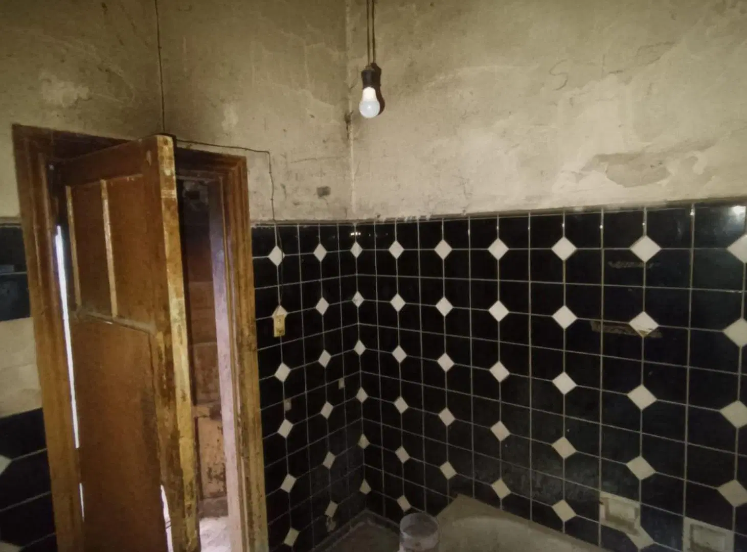 LOTE DE TERRENO CON CASA A DEMOLER B° SAN VICENTE 4