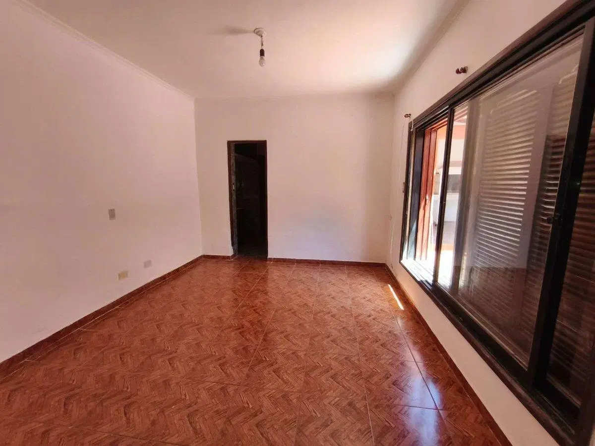 VENTA CASA VILLA CABRERA DOS DORMITORIOS ESCRITURA 5