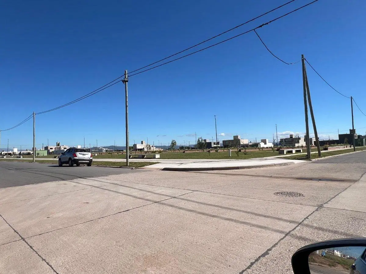 VENTA DUPLEX 3 DORMITORIOS PAMPAS DE MANANTIALES 5