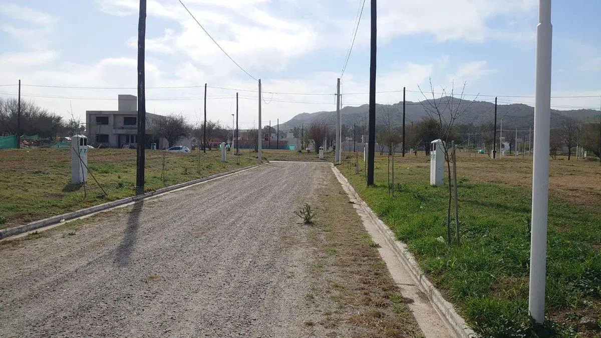 LOTE 350 M2 EN BARRIO CERRADO TEJAS CUATRO 2