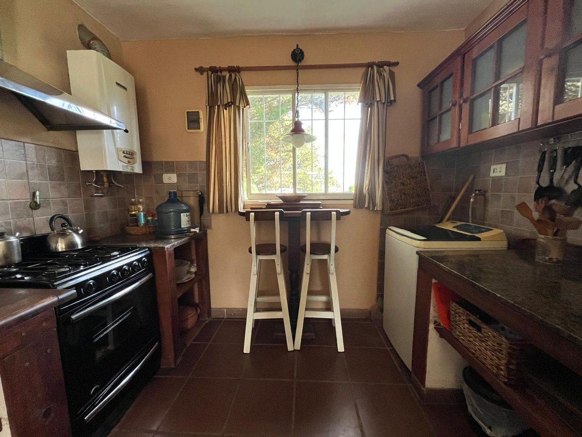 Foto de CASA EN VENTA 3 DORMITORIOS VILLA PARQUE SIQUIMAN, imagen 3