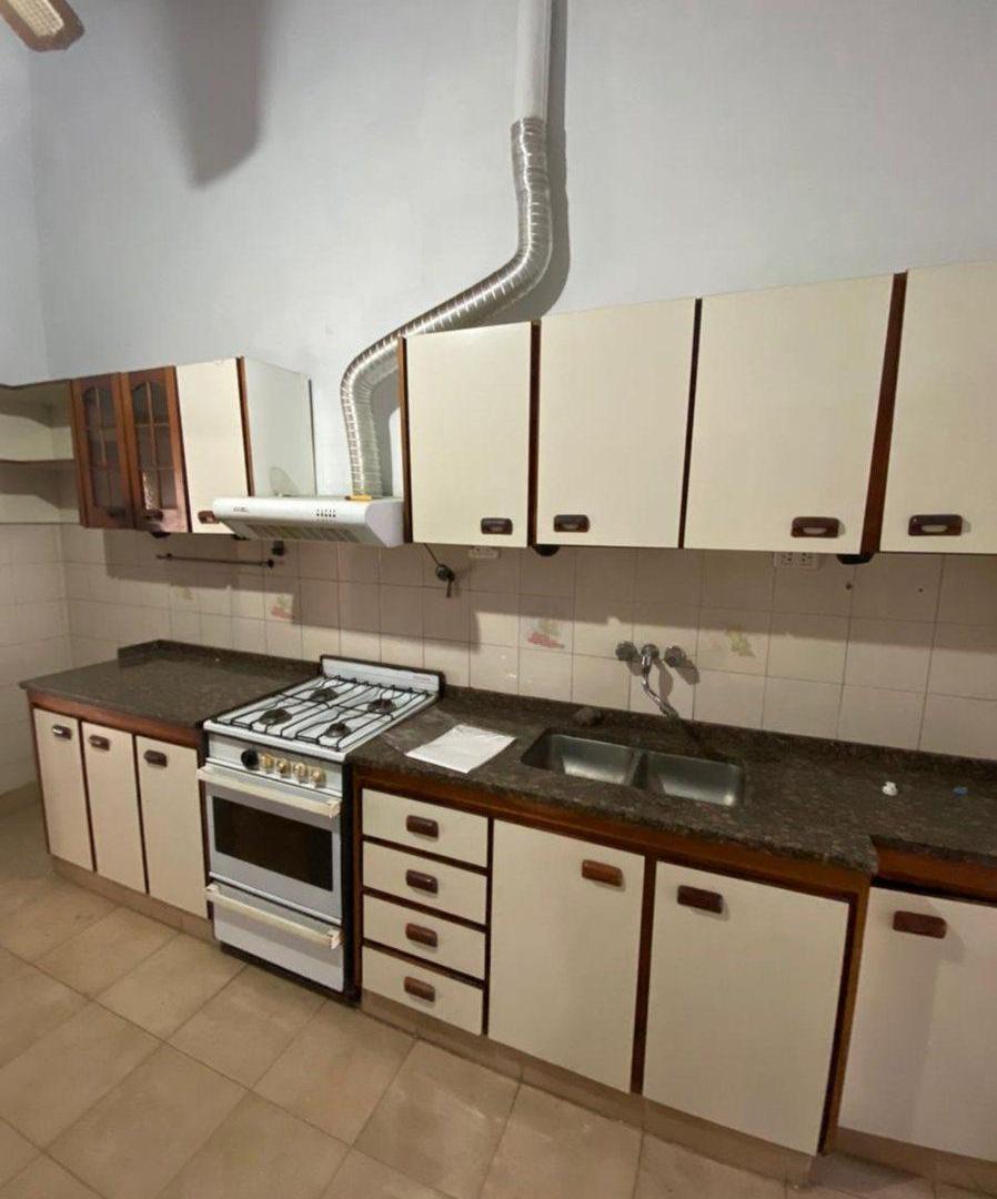 Foto de VENTA CASA TRES DORMITORIOS COCHERA EN CRISOL SUD, imagen 2