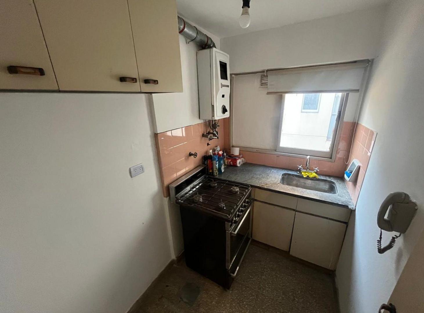 Foto de VENTA DEPARTAMENTO 1 DORMITORIO B CENTRO, imagen 3