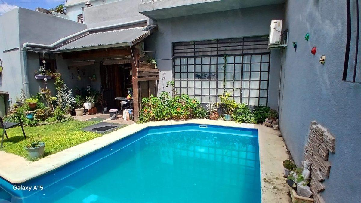 Foto de VENTA CASA 4 DORMITORIOS ALTA CÓRDOBA. FINANCIA!, imagen 1