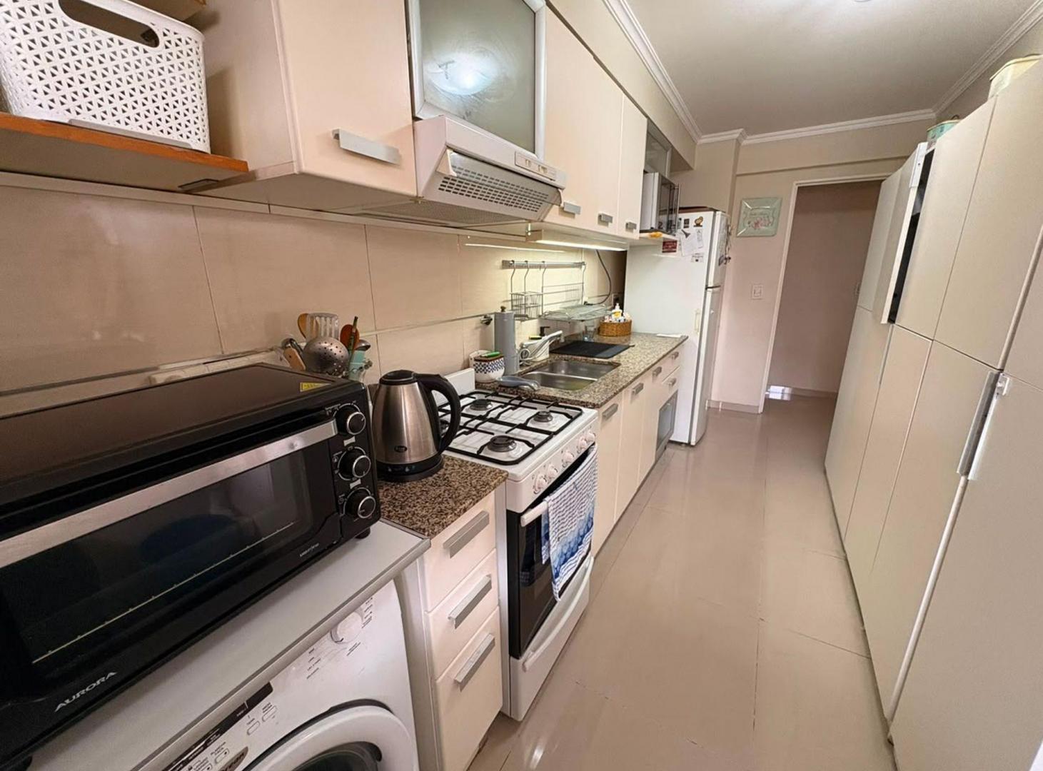 Foto de VENTA DEPARTAMENTO 3 DORM Y BALCON. B° VILLA SOL., imagen 5