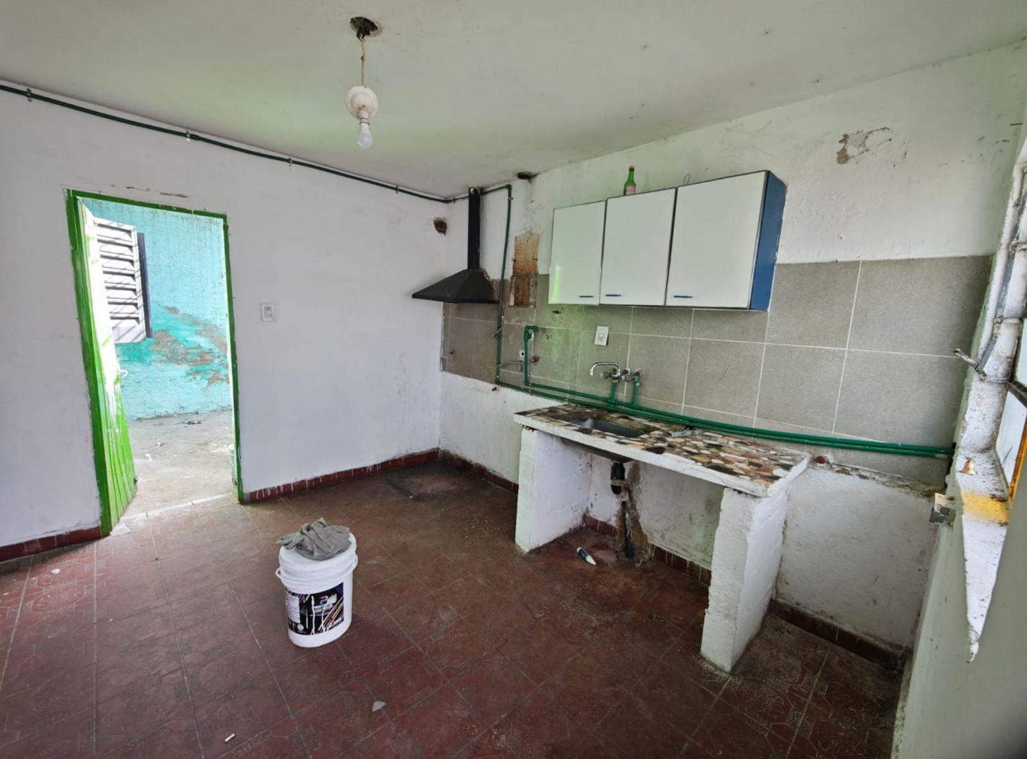 Foto de CASA 2 DORMITORIOS C/COCHERA A ALBERDI A RESTAURAR, imagen 4