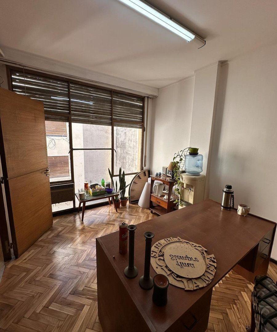 Foto de OFICINA EN VENTA B CENTRO BAÑO PRIVADO, imagen 2