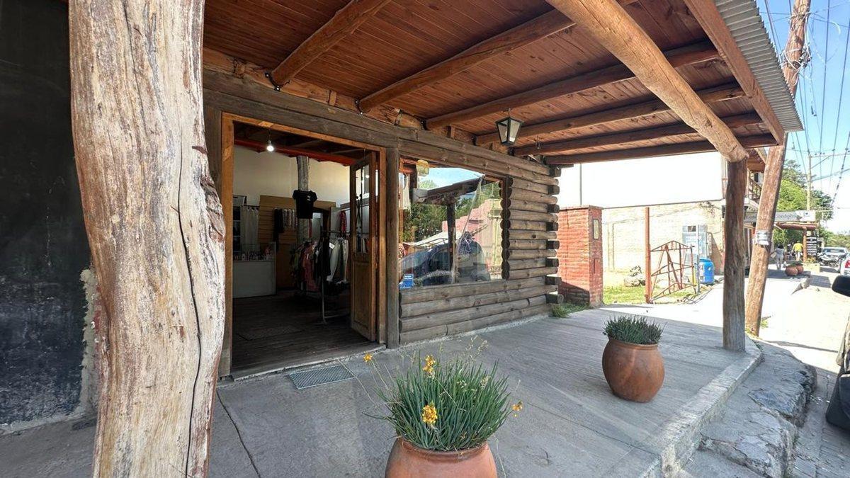 Foto de Oportunidad San Javier Yacanto casa dpto 4 locales, imagen 1