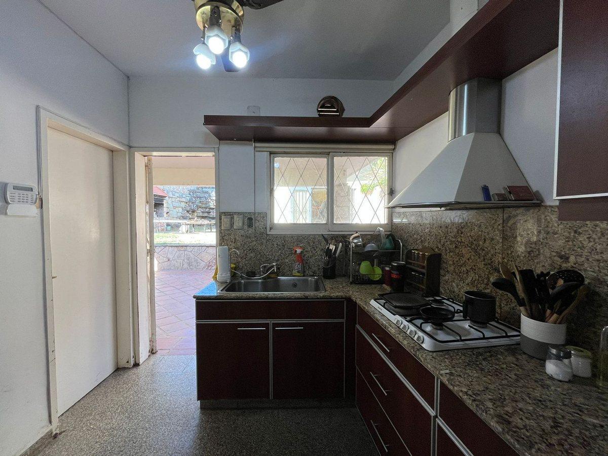 Foto de SE VENDE CASA 3 DORM 3 BAÑOS MAIPU 2° SECCIÓN, imagen 3