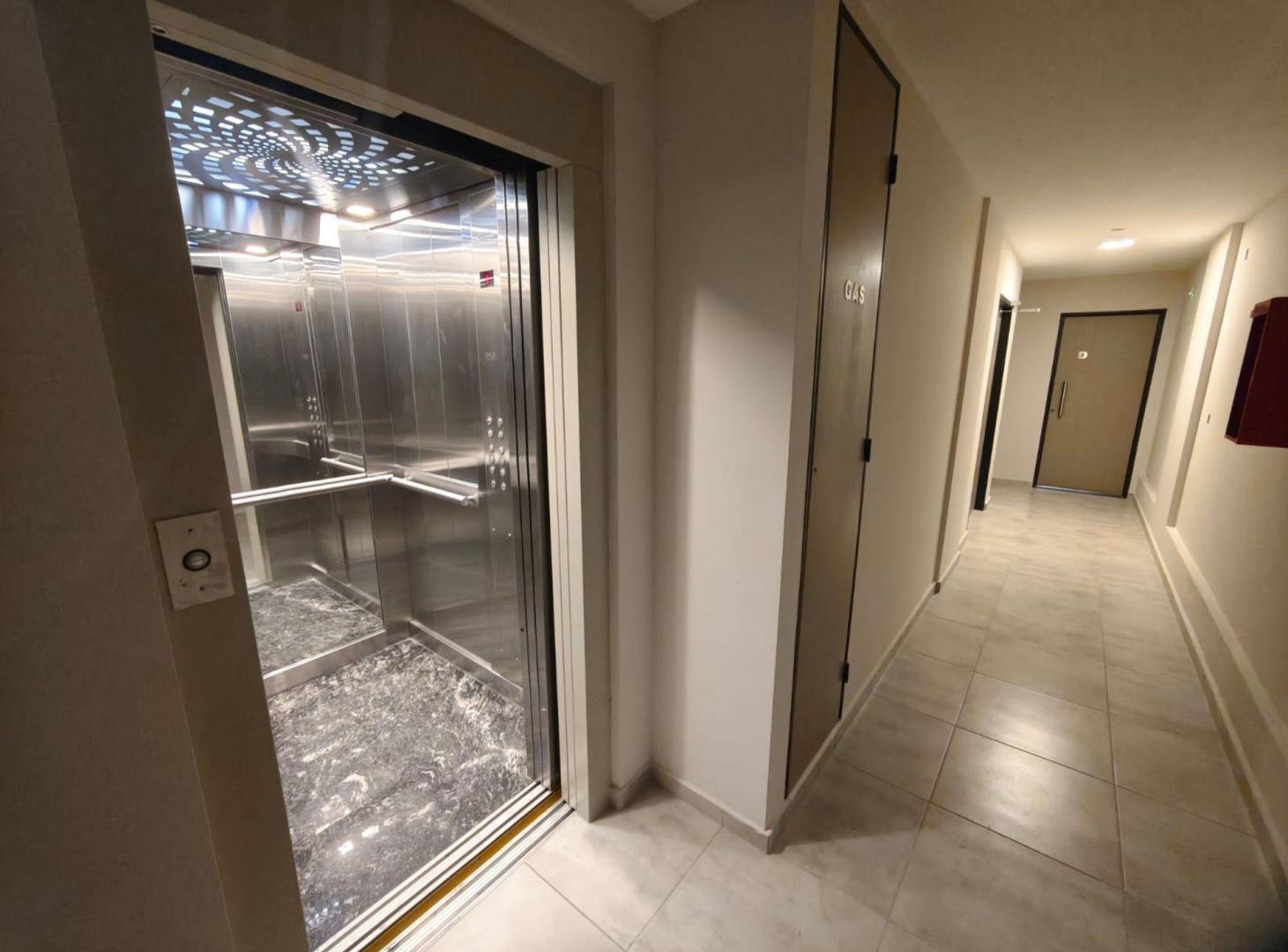Foto de DEPARTAMENTO 2 DORMITORIO CON BALCON ALTO ALBERDI, imagen 3