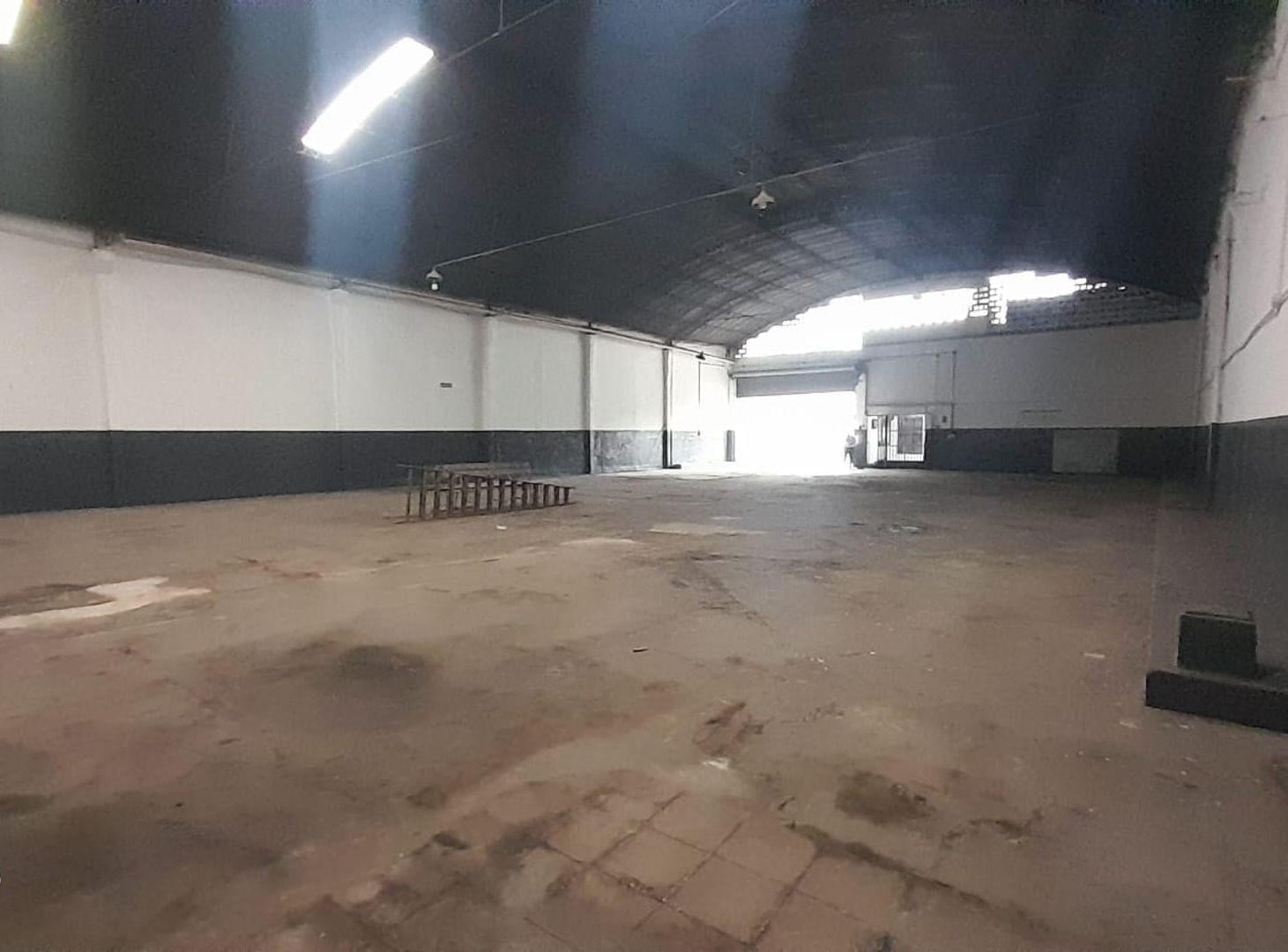 Foto de ALQUILER GALPON 774 M² CON OFICINAS B SAN VICENTE, imagen 2