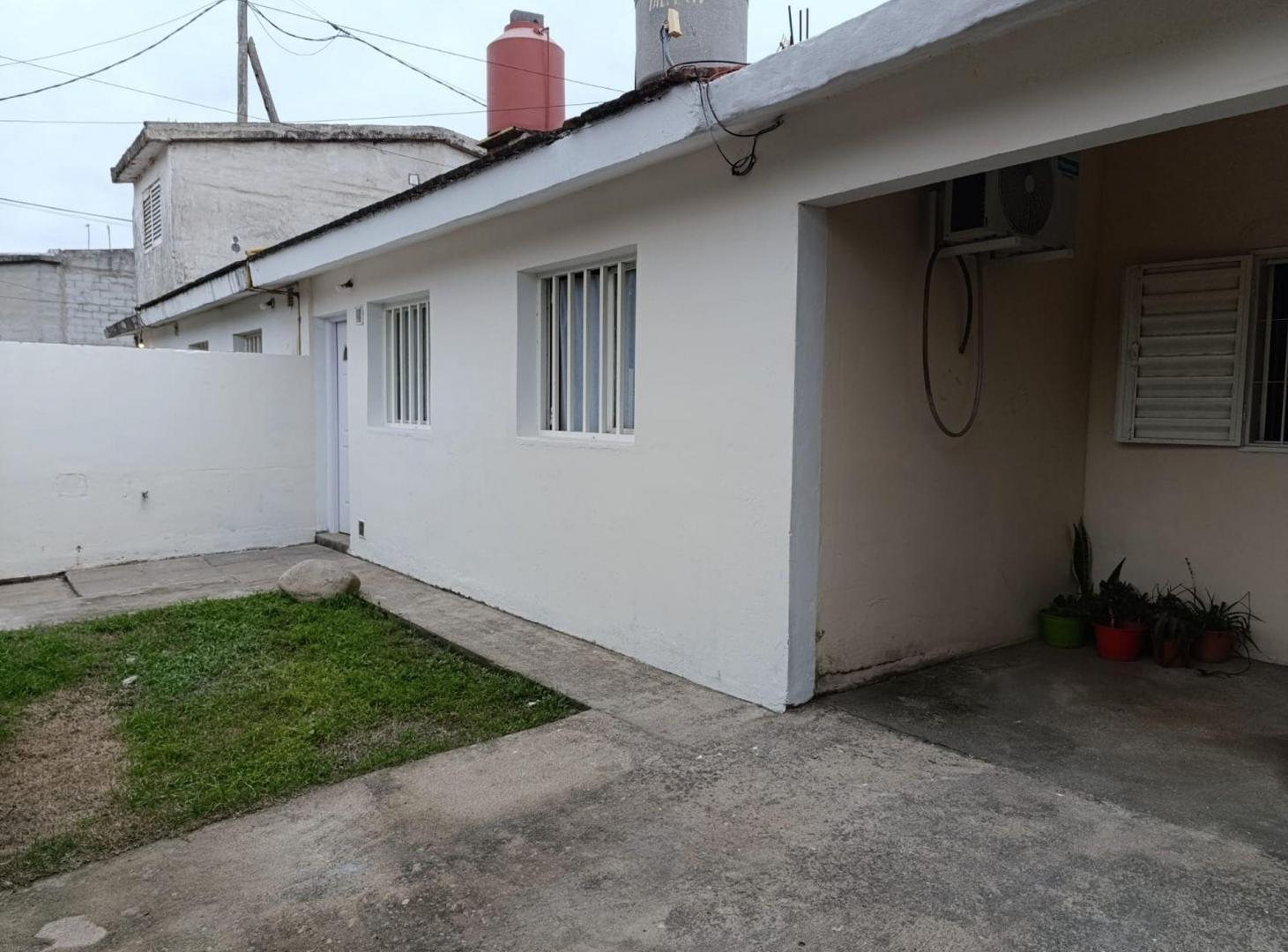 Foto de VENTA CASA 2 DORMITORIOS ESTACION FLORES, imagen 1