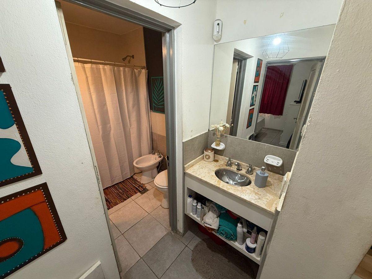 Foto de VENTA DEPARTAMENTO 1 DORMITORIO BARRIO ALBERDI, imagen 5