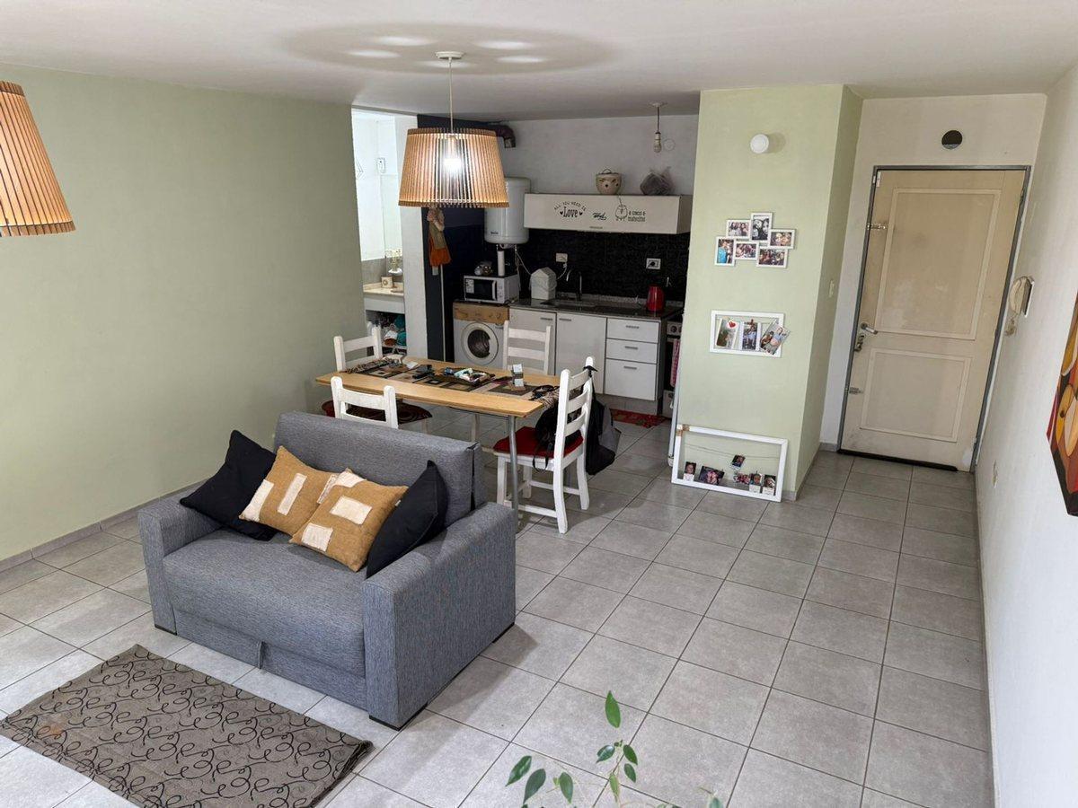 Foto de VENTA DEPARTAMENTO 1 DORMITORIO BARRIO ALBERDI, imagen 4