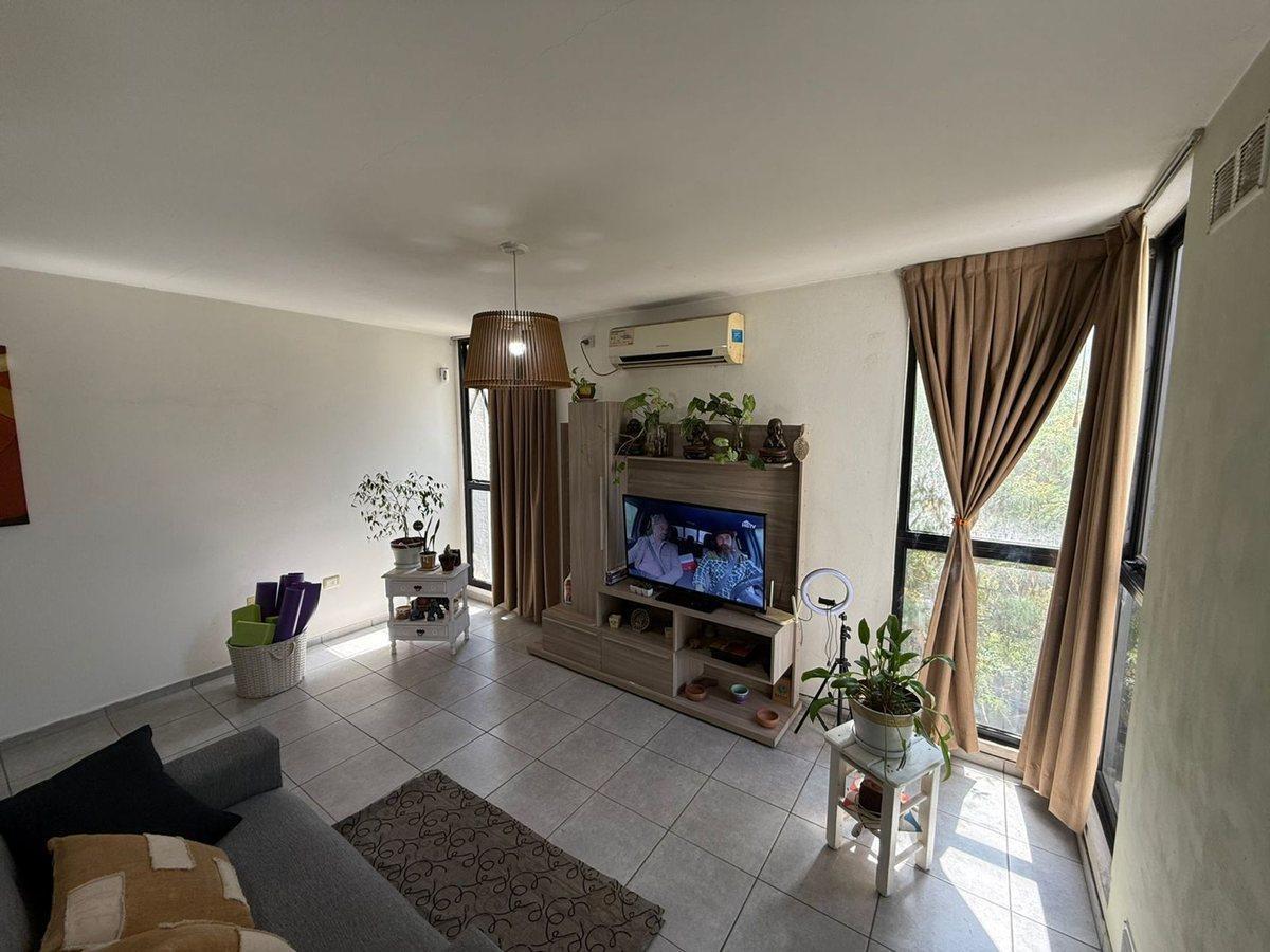 Foto de VENTA DEPARTAMENTO 1 DORMITORIO BARRIO ALBERDI, imagen 2
