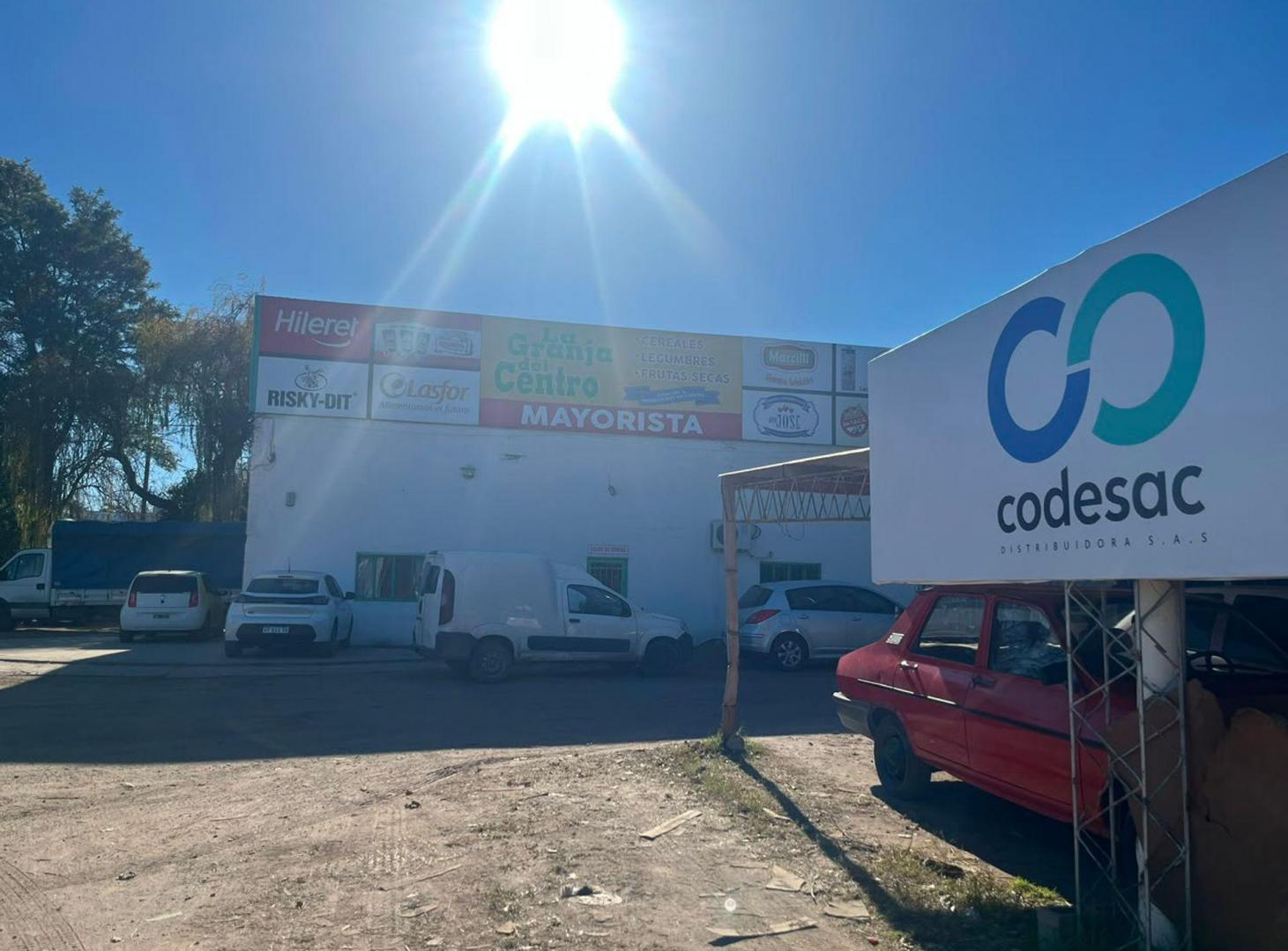 Foto de VENTA PREDIO DE 18 GALPONES SOBRE JUAN B JUSTO, imagen 4