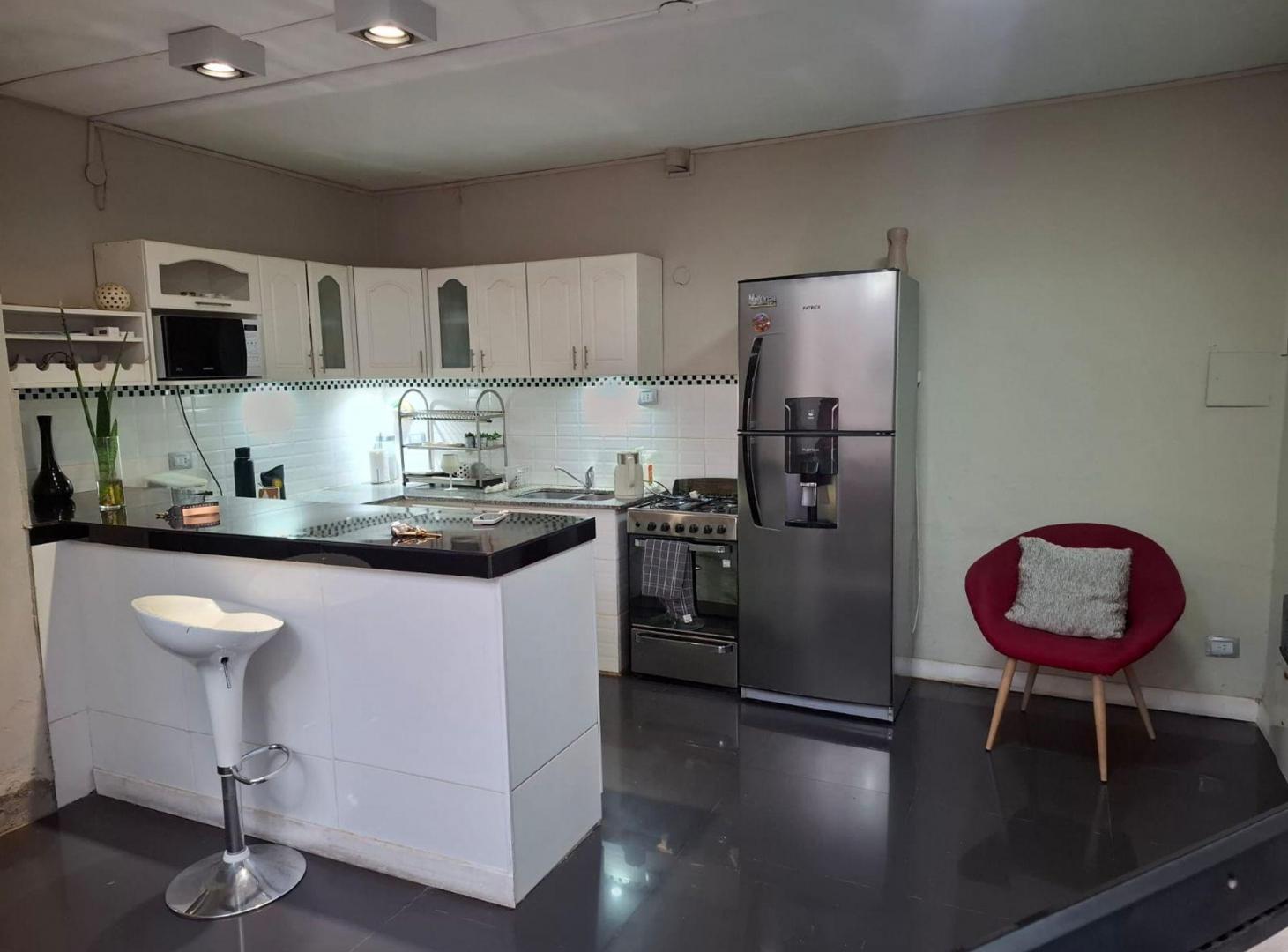 Foto de VENTA CASA 3 DORMITORIOS Y PILETA BARRIO ACOSTA, imagen 4