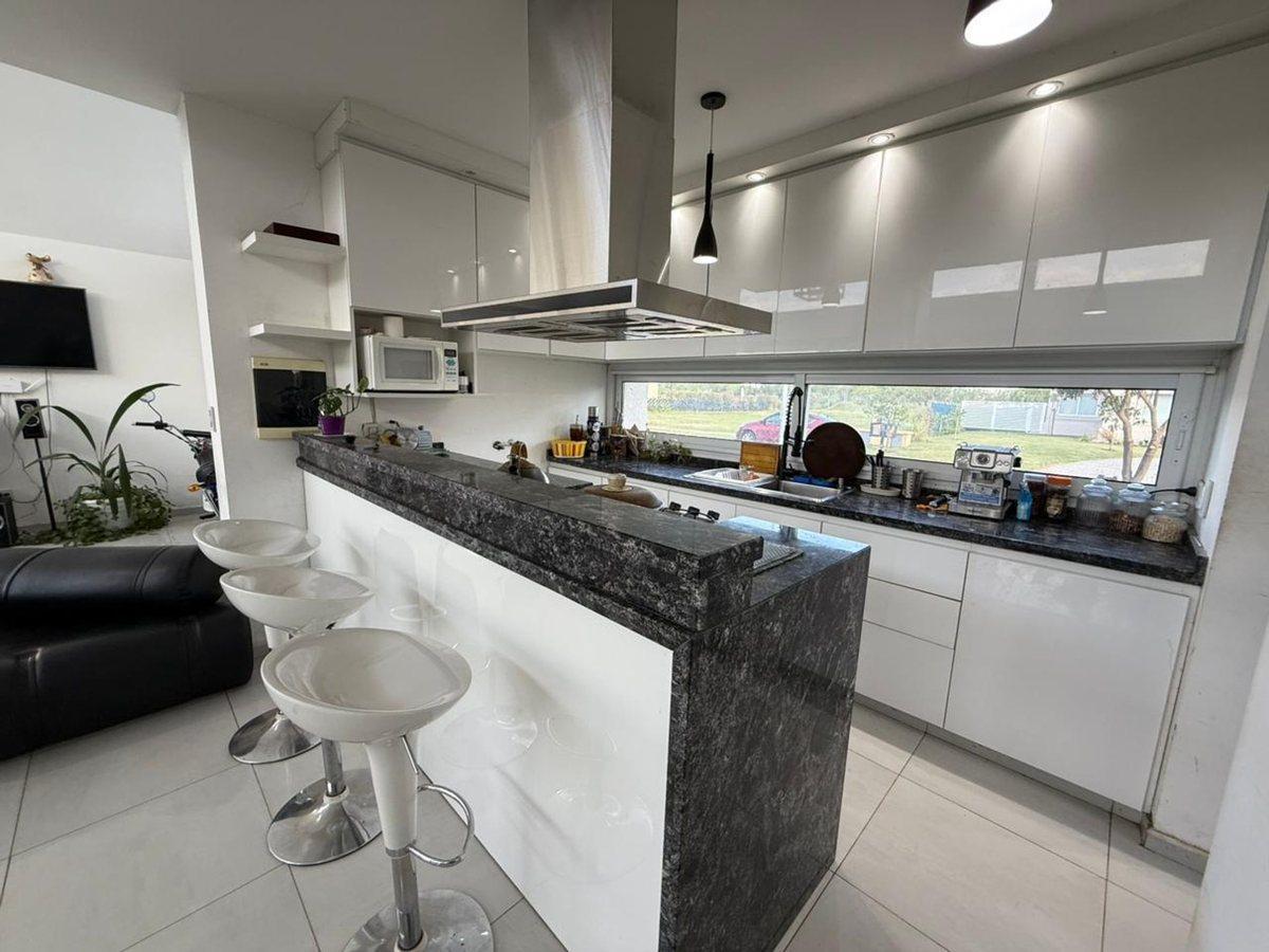 Foto de HERMOSA CASA 3 DORMITORIOS SIETE SOLES - HEREDADES, imagen 4