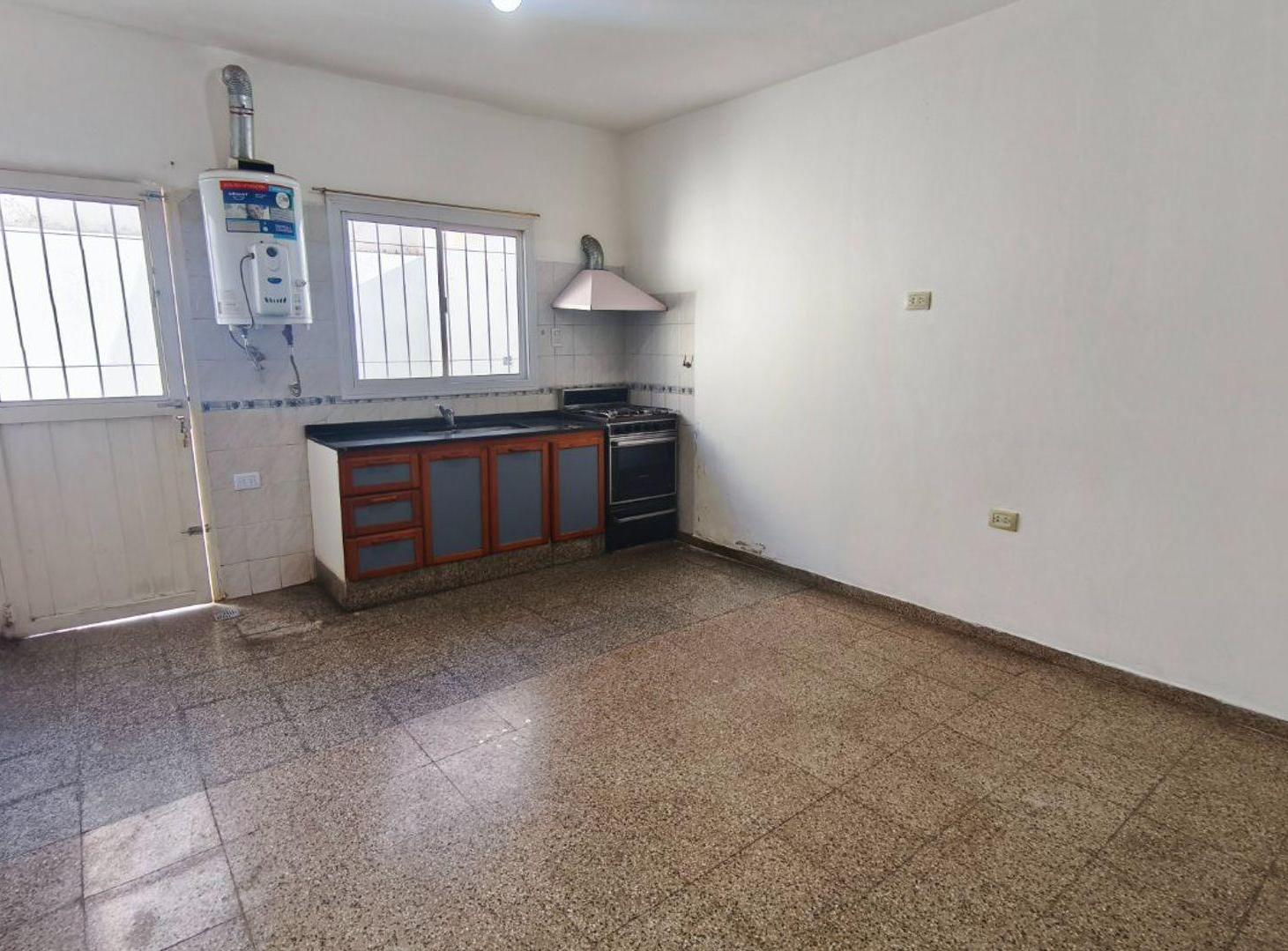 Foto de ALQUILER DEPARTAMENTO CON PATIO TALLERES, imagen 4