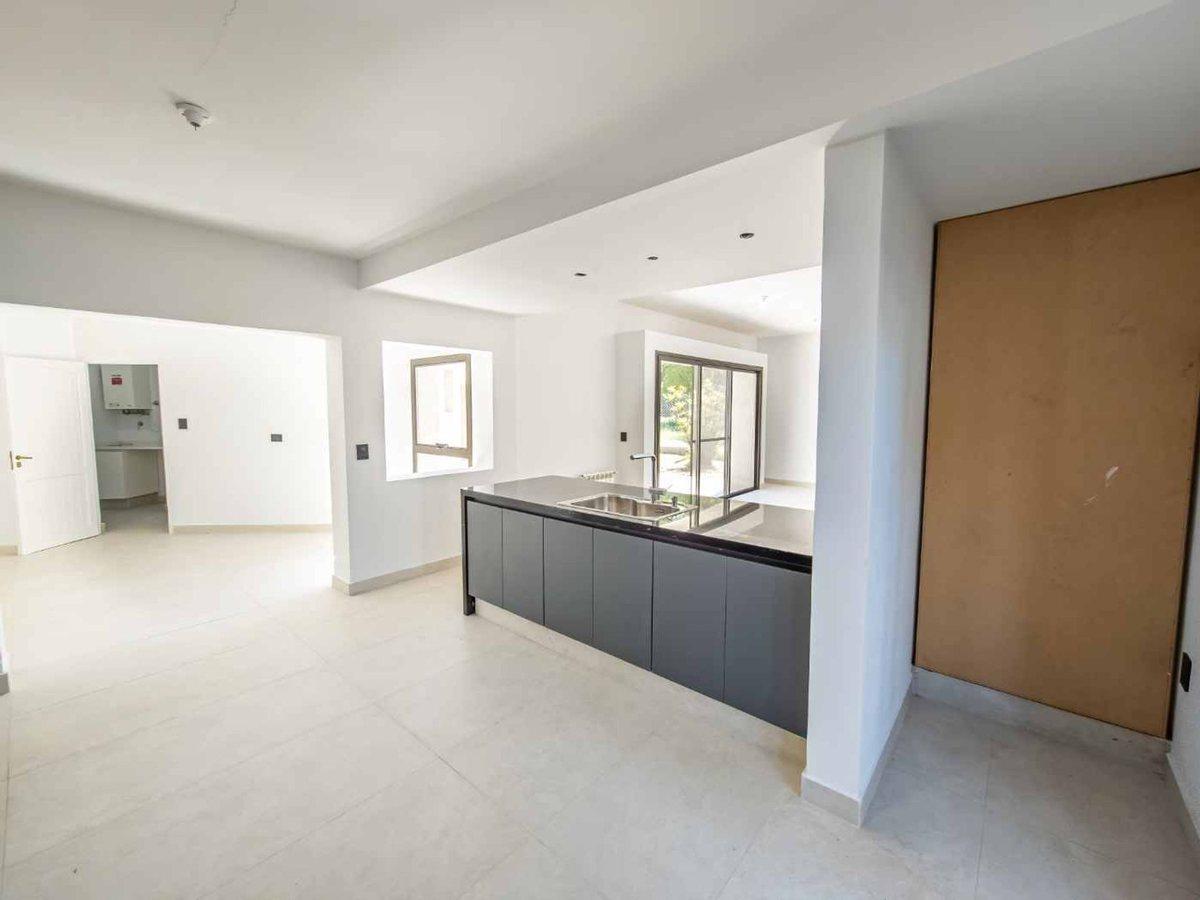 Foto de EN VENTA CASA VILLA ALLENDE GOLF A ESTRENAR!!!, imagen 4