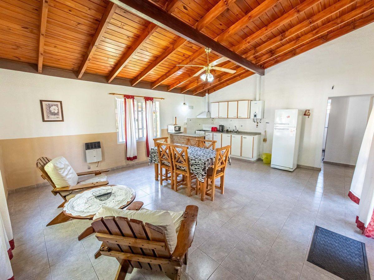Foto de COMPLEJO DE CABAÑAS. PLAYA GRANDE- VILLA DEL DIQUE, imagen 2