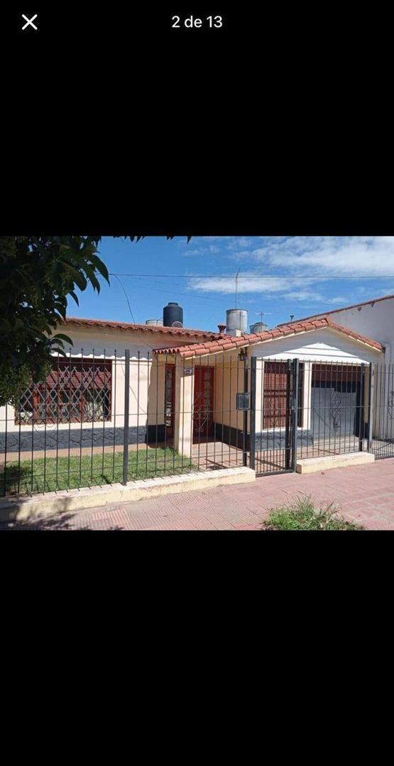 Foto de VENTA CASA TRES DORMITORIOS COCHERA EN CRISOL SUD, imagen 1