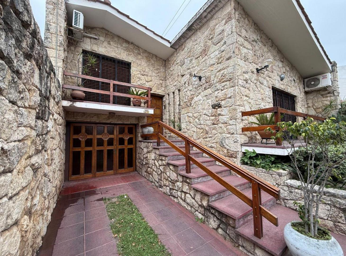 Foto de VENTA CASA 3 DORMITORIOS. B° AYACUCHO APTA CREDITO, imagen 1