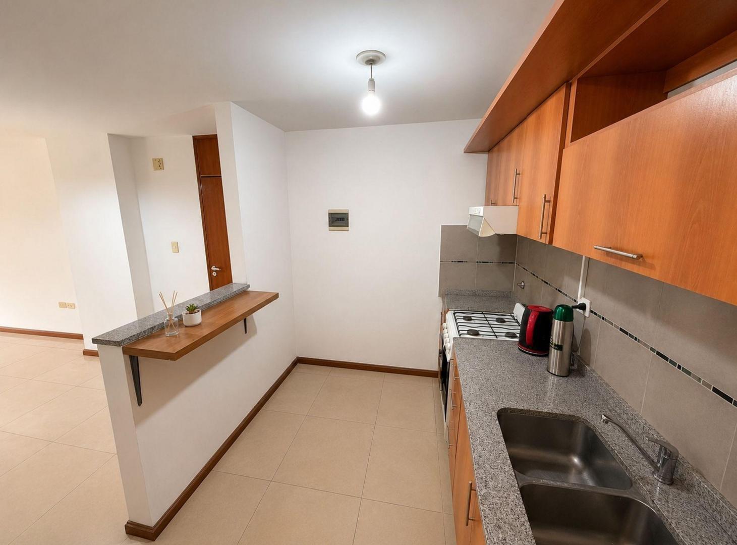 Foto de VENTA DEPARTAMENTO GENERAL PAZ CON COCHERA, imagen 5