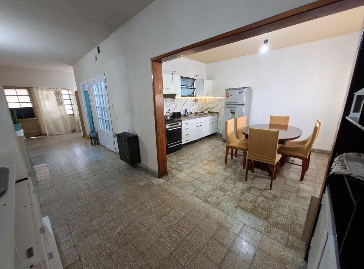Foto de VENTA CASA 3 DORMITORIOS COCHERA PATIO B EMPALME, imagen 4