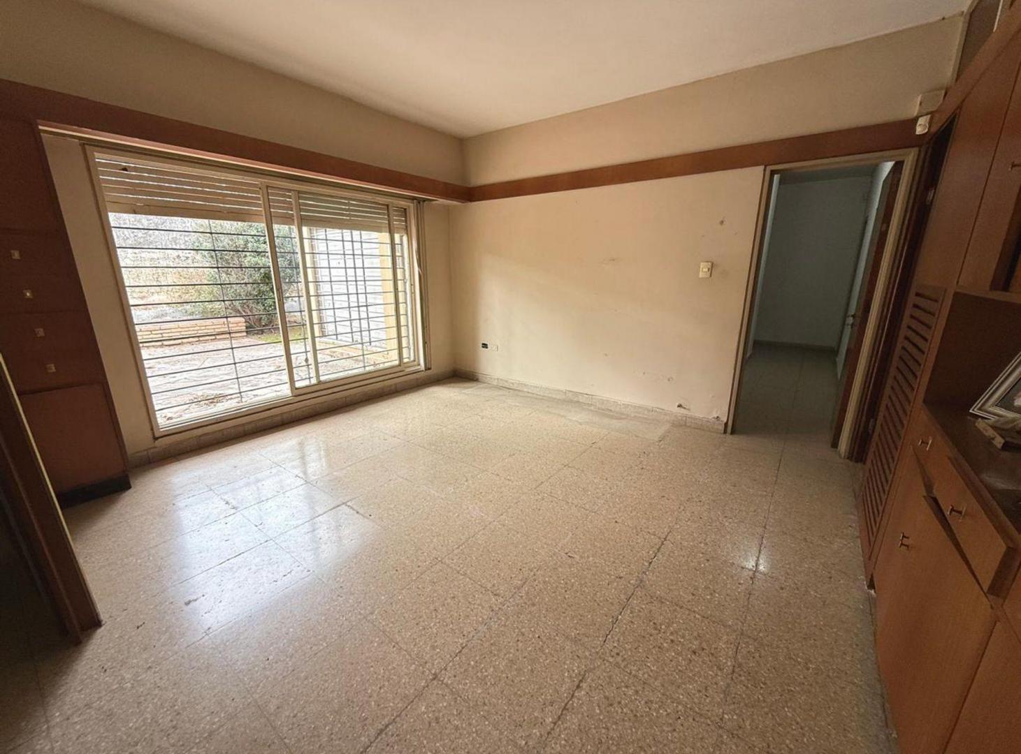 Foto de VENTA CASA 3 DORMITORIOS LA CALERA APTO CREDITO, imagen 2