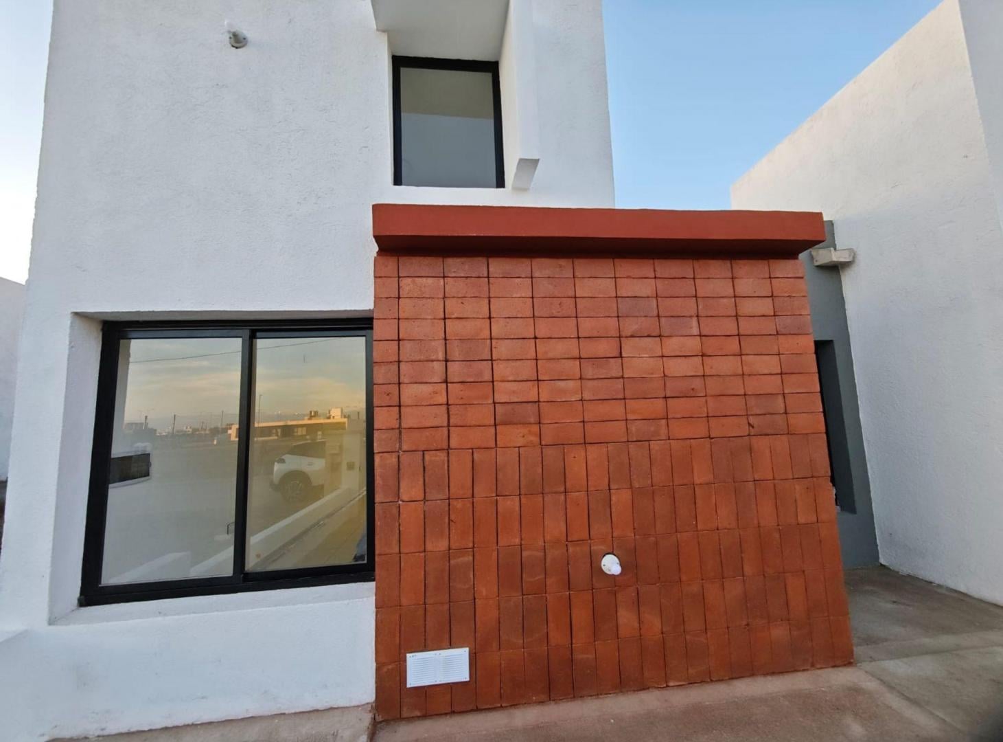 Foto de CASA DUPLEX 2 DORM. 2 BAÑOS DOCTA / NOBU, imagen 1