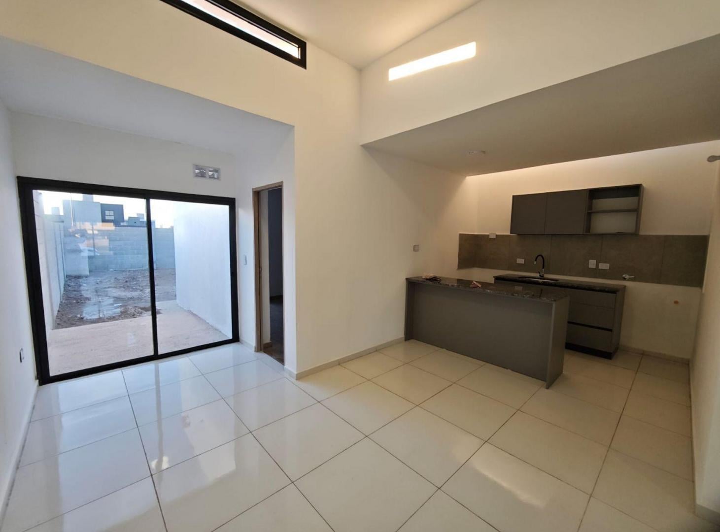 Foto de CASA DUPLEX 2 DORM. 2 BAÑOS DOCTA / NOBU, imagen 4
