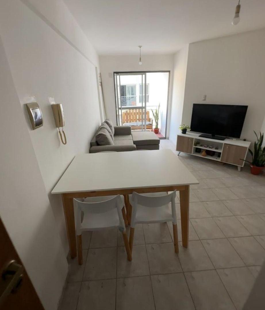 Foto de VENTA DEPARTAMENTO 1 DORMITORIO COLON Y GRAL PAZ, imagen 2