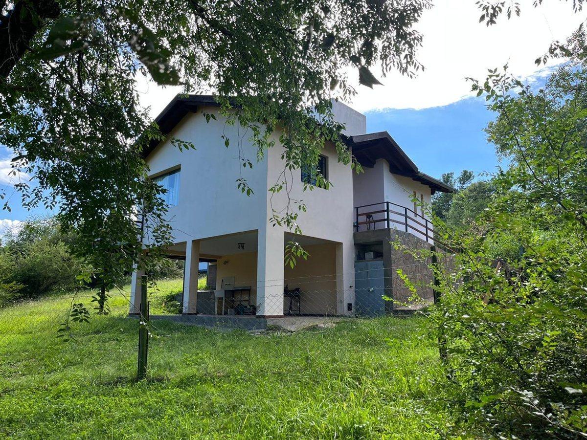 Foto de SE VENDE CASA 2 DORM Y DECK A LAS SIERRAS GIARDINO, imagen 1