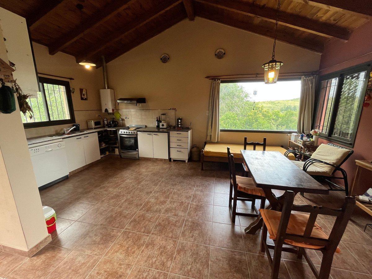 Foto de SE VENDE CASA 2 DORM Y DECK A LAS SIERRAS GIARDINO, imagen 4