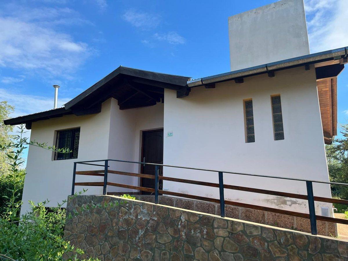 Foto de SE VENDE CASA 2 DORM Y DECK A LAS SIERRAS GIARDINO, imagen 2