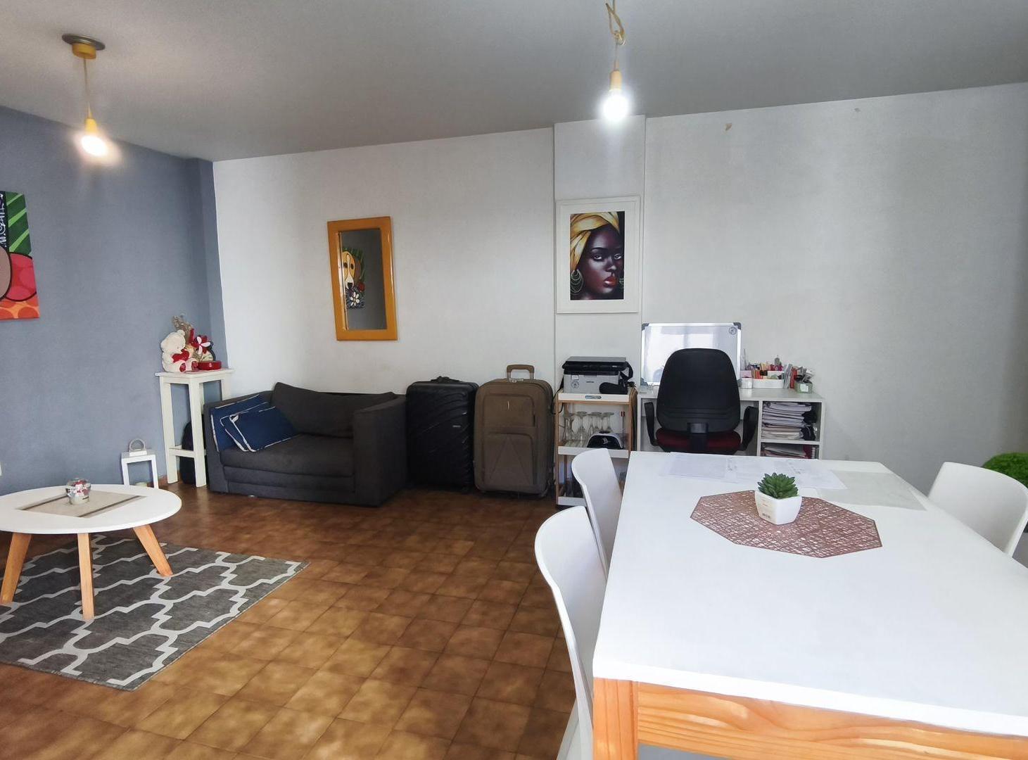 Foto de VENTA DEPARTAMENTO IMPECABLE CENTRO CON BALCON, imagen 1