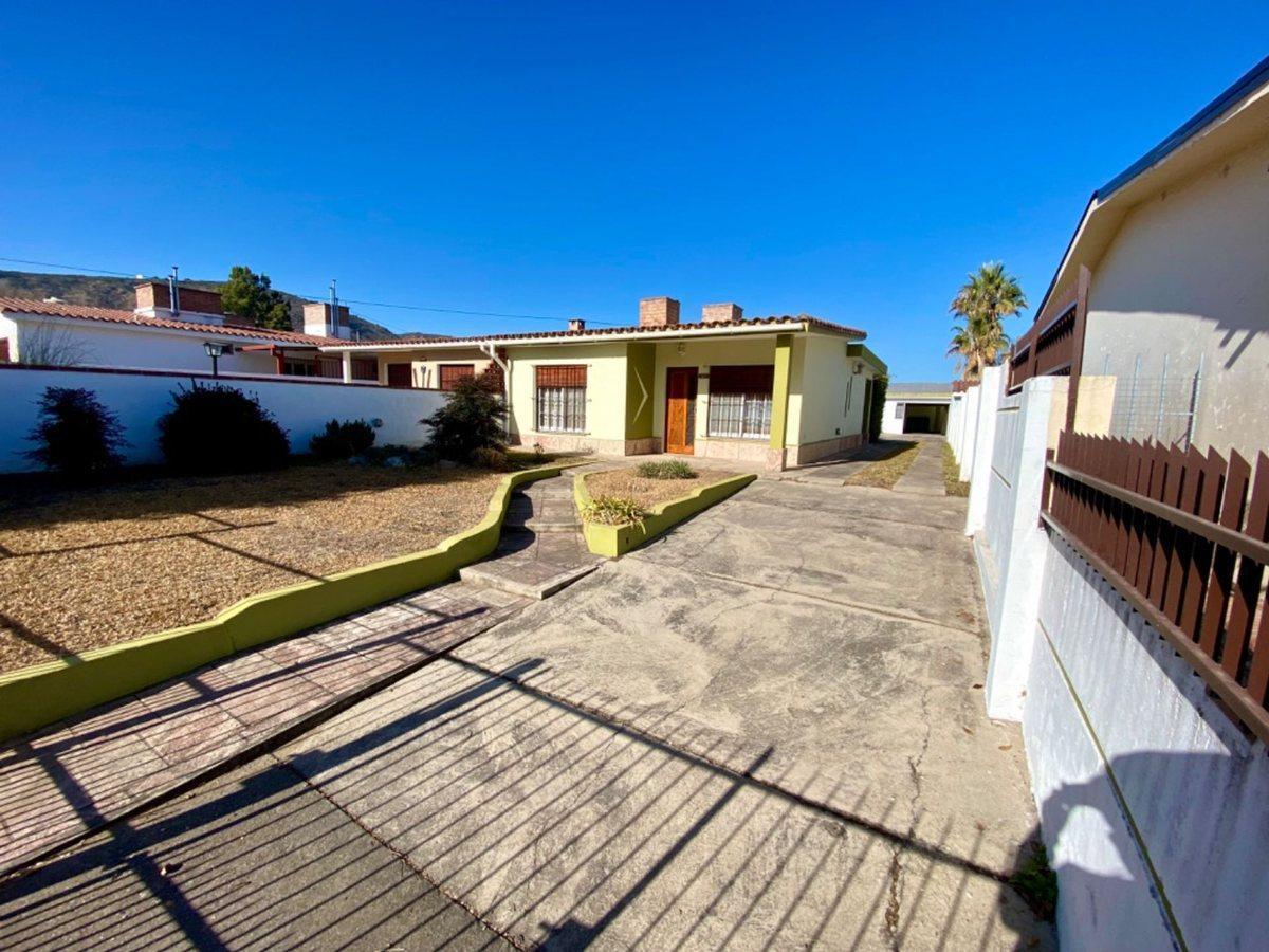 Foto de VENDE Casa 2 Dorm | Gran Patio y Vistas |CarlosPaz, imagen 2