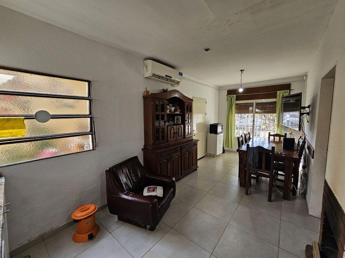 Foto de VENTA CASA 2 DORM MAS DEPTO 1 DORMI JORGE NEWBERY, imagen 4