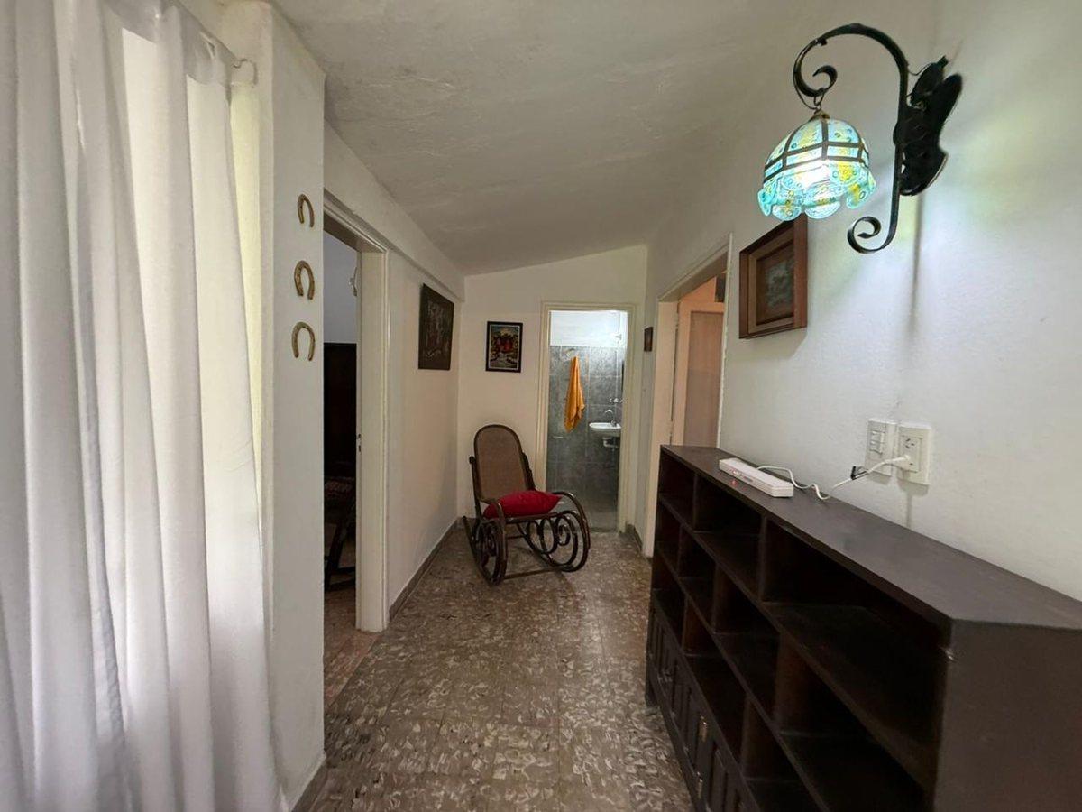 Foto de VENTA HERMOSA CASA VALLE HERMOSO 2 DORM. MAS DEPTO, imagen 4