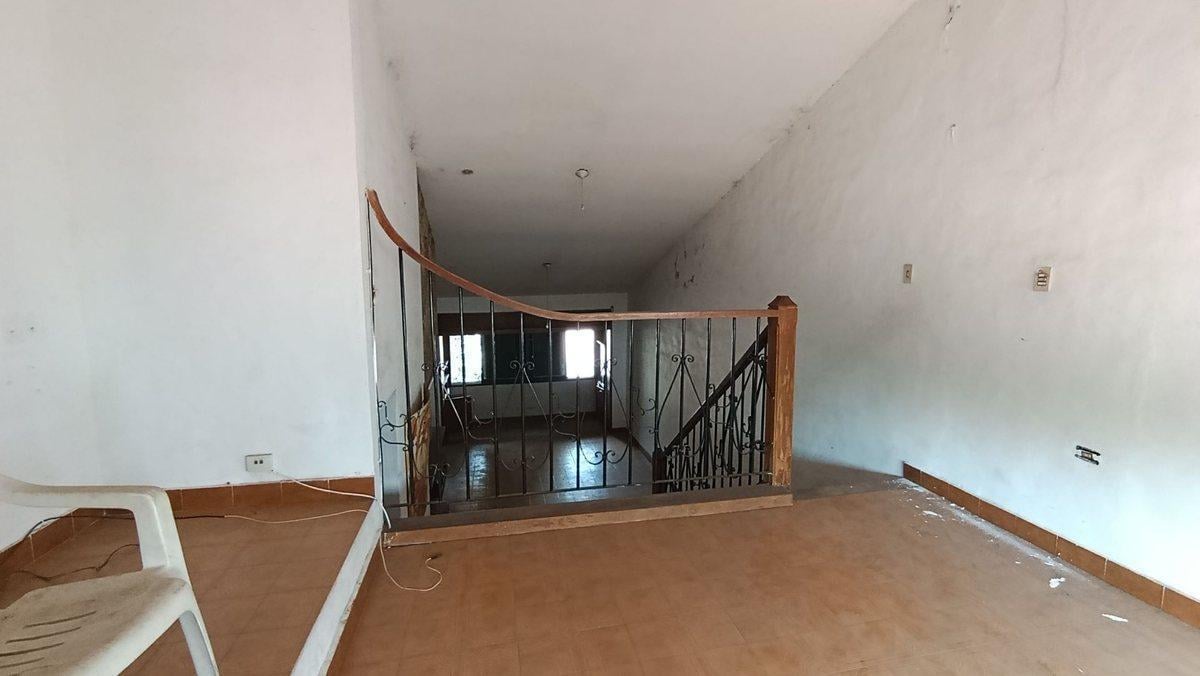 Foto de VENTA CASA 4 DORMITORIOS CON PILETA ALTAMIRA, imagen 2