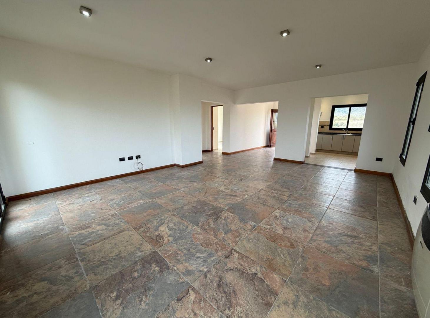 Foto de VENTA CASA 2 DORMITORIOS VISTA CARLOS PAZ, imagen 3