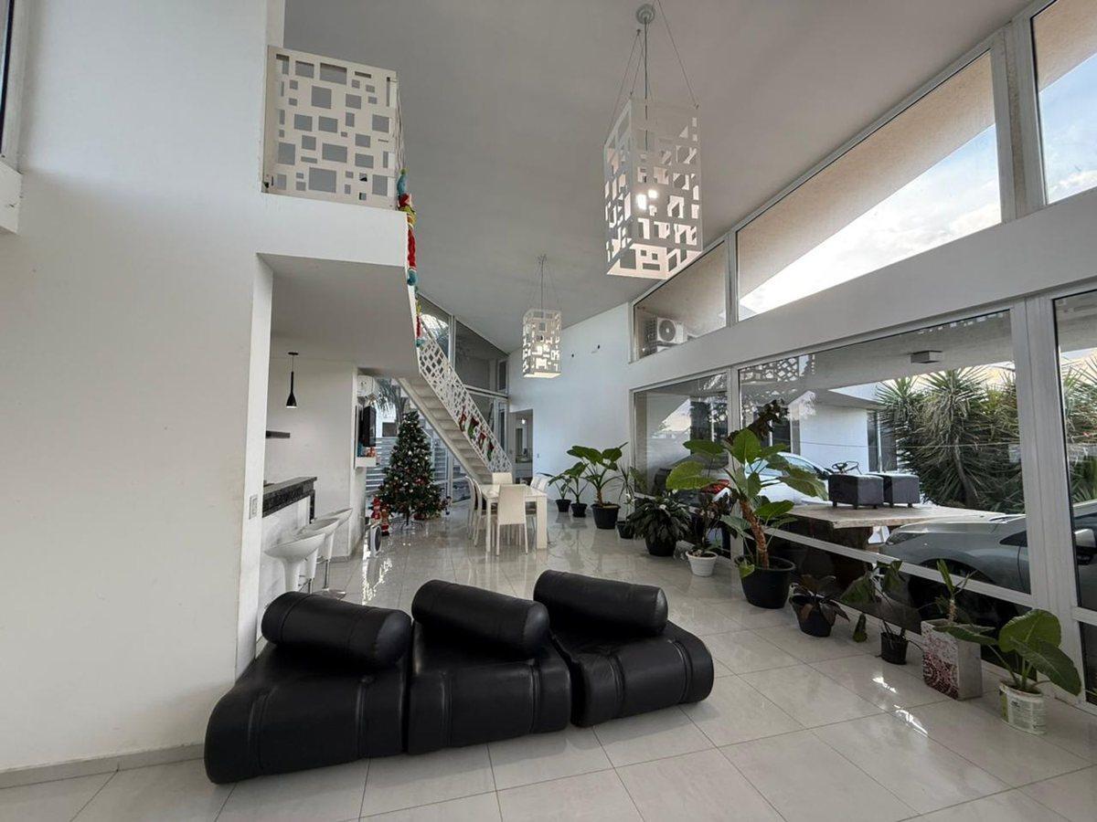 Foto de HERMOSA CASA 3 DORMITORIOS SIETE SOLES - HEREDADES, imagen 2