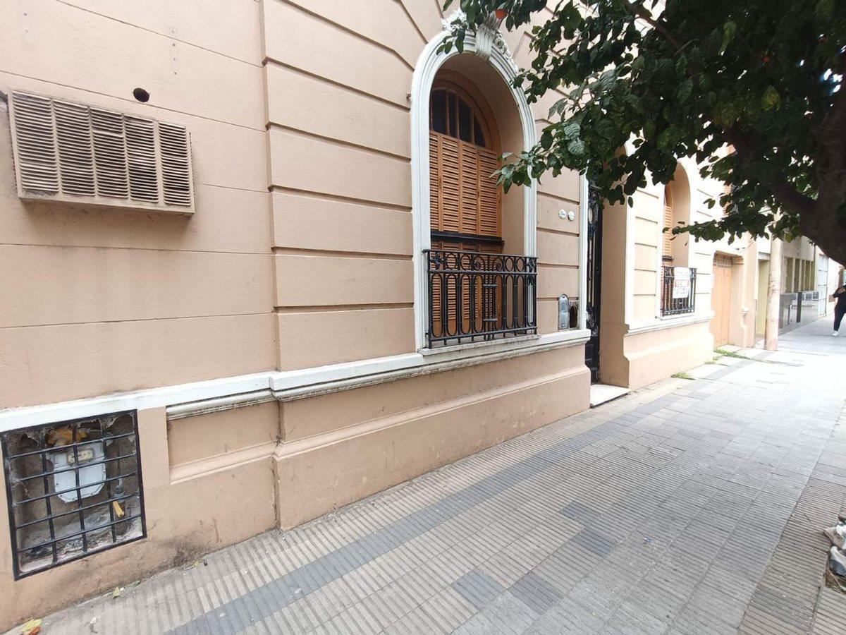 Foto de VENTA GRAN CASONA ZONA COMERCIAL B° GENERAL BUSTOS, imagen 5
