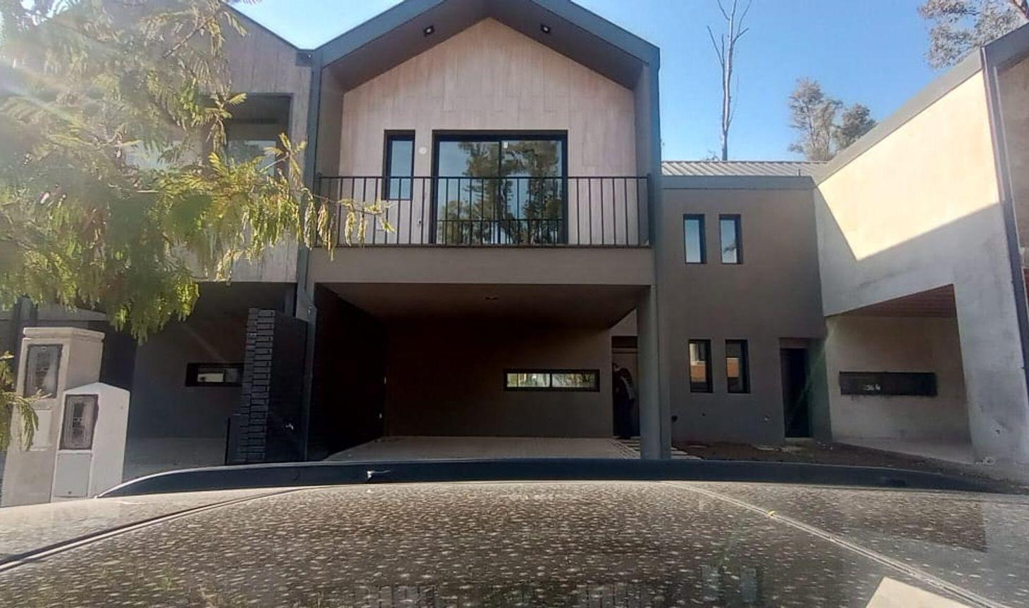 DUPLEX 3 DORMITORIOS EN NUEVO MALAGUEÑO