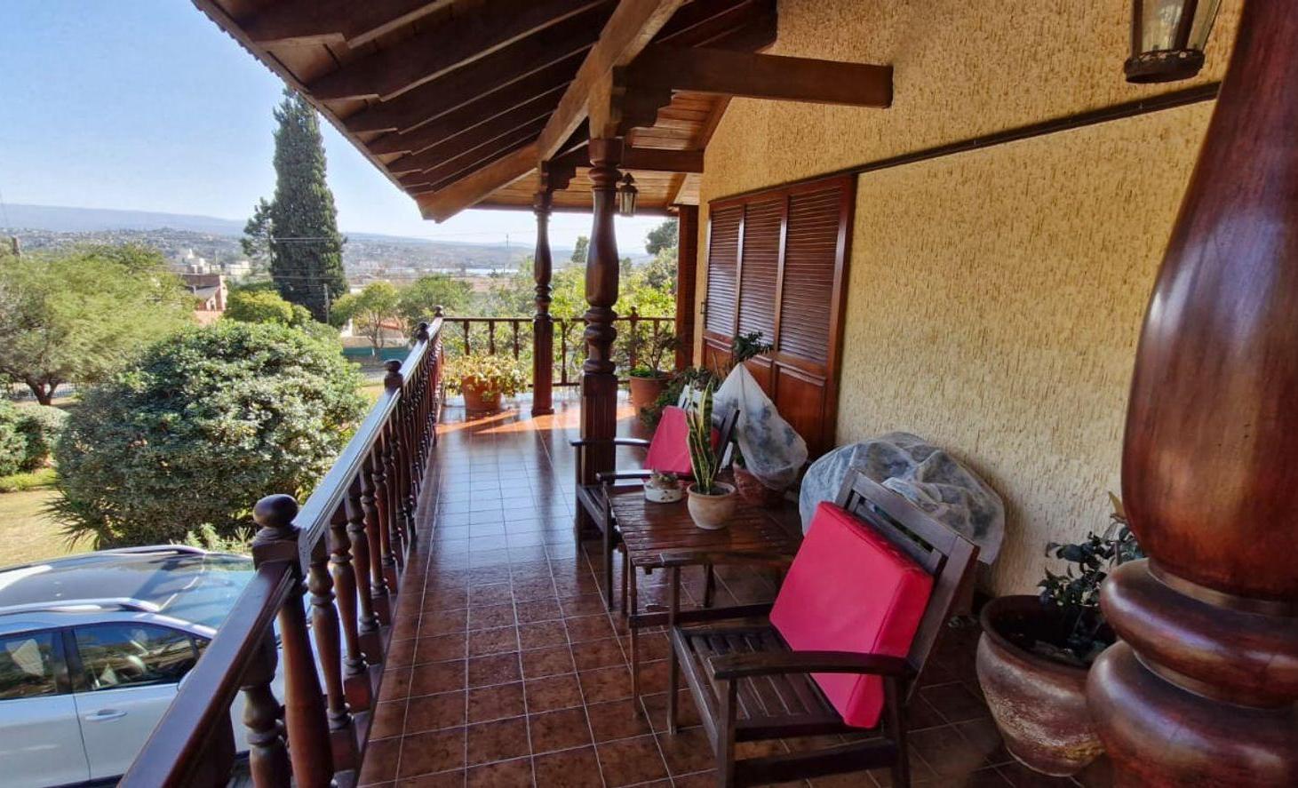 Foto de CASA 5 DORMITORIOS, 6 BAÑOS Y PILETA EN COSTA AZUL, imagen 4