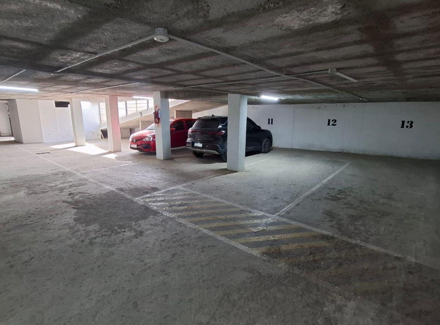 Foto de Venta Cochera en Av. Nores Martínez Barrio Jardín, imagen 5